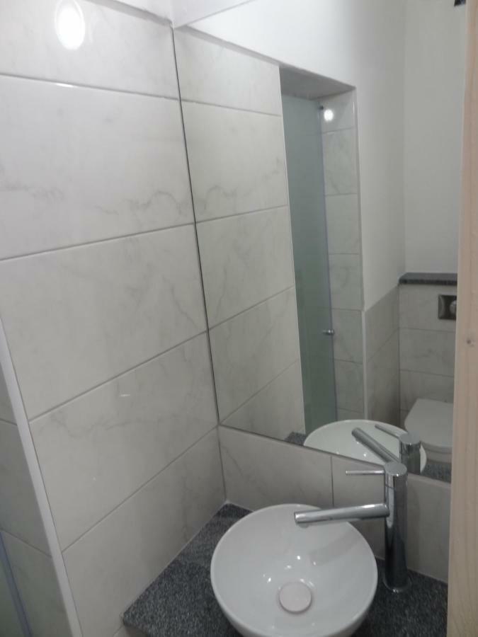 Guest house Tabor - Rozmanova Street 2*
